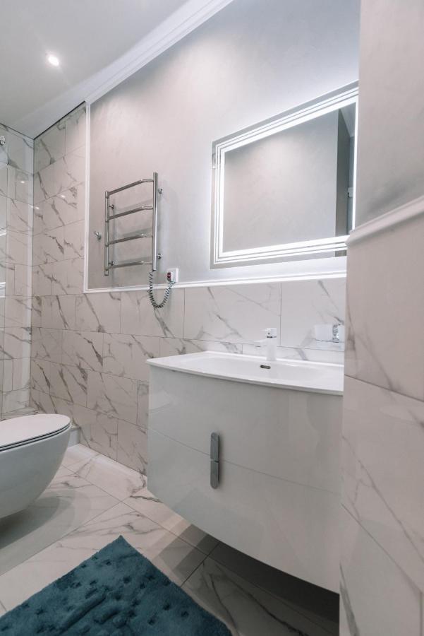 Royal Tower Vip Smart Apartments 1 Kiev Dış mekan fotoğraf