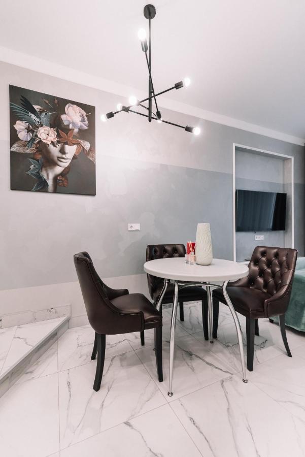 Royal Tower Vip Smart Apartments 1 Kiev Dış mekan fotoğraf