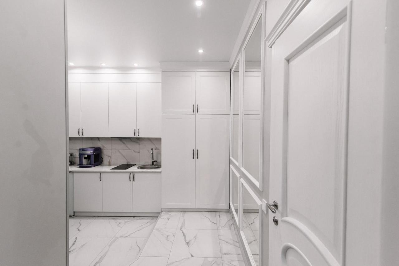Royal Tower Vip Smart Apartments 1 Kiev Dış mekan fotoğraf