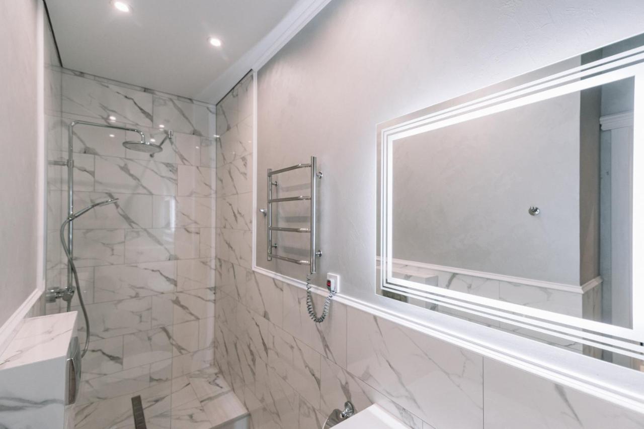Royal Tower Vip Smart Apartments 1 Kiev Dış mekan fotoğraf